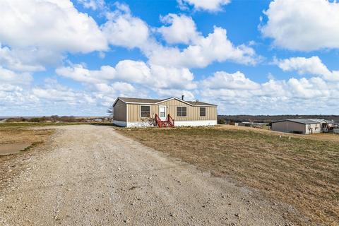 5516 Texas St, Joshua, TX 76058