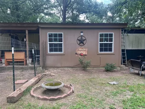 5360 Sam Houston Dr, Log Cabin, TX 75148