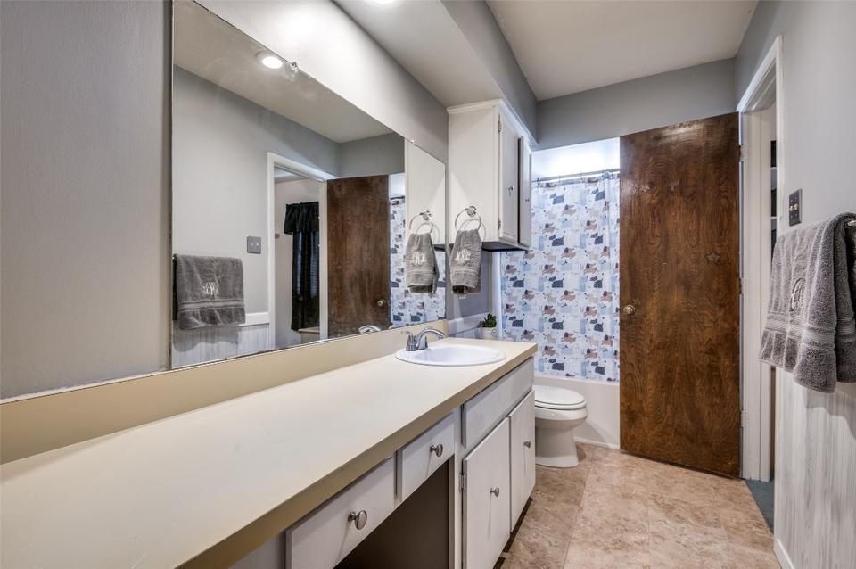  2305 Ruby Rd, Irving, TX 75060 photo 16