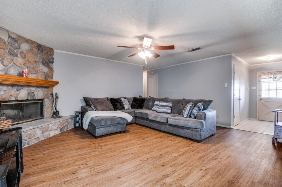  2305 Ruby Rd, Irving, TX 75060 photo 5