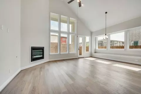 2350 Perdue Ave, Irving, TX 75062