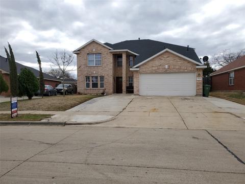 7028 Lake Jackson Dr, Arlington, TX 76002