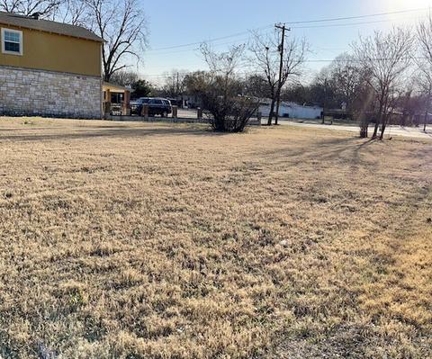 2600 Carson St, Haltom City, TX 76117