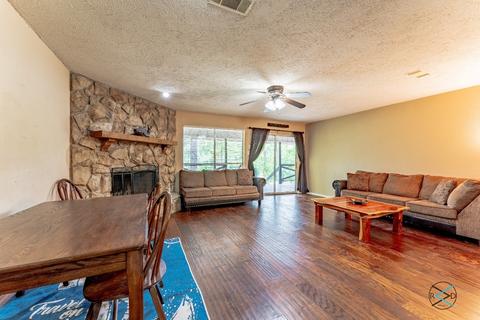 1310 Bora Bora St, Tool, TX 75143 photo 5
