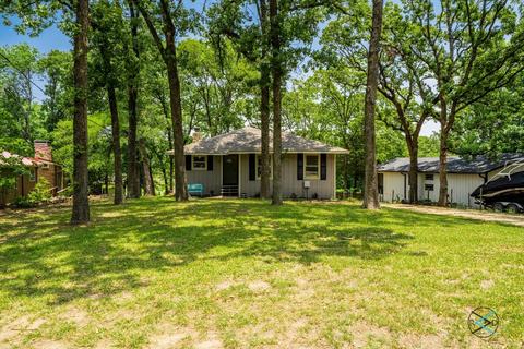 1310 Bora Bora St, Tool, TX 75143