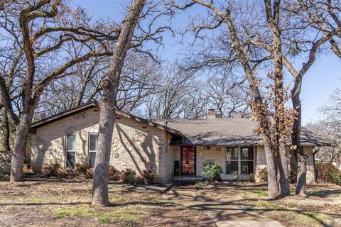 1020 Glenwick Ln, Arlington, TX 76012