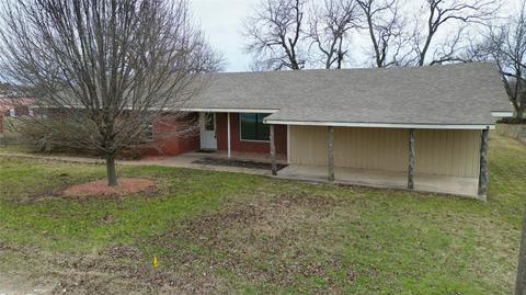 402 Decatur St, Bowie, TX 76230