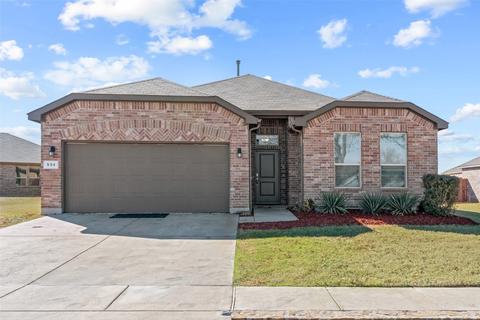 531 Harbor Dr, Azle, TX 76020