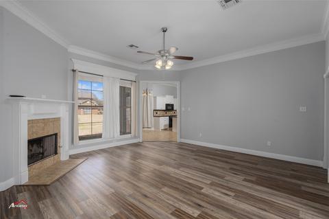 200 Sherwood Dr, Benton, LA 71006