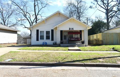 314 N Newsom St, Mineola, TX 75773