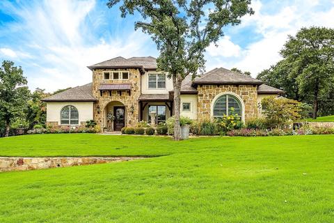 608 Bonnards Peak Rd, Burleson, TX 76028