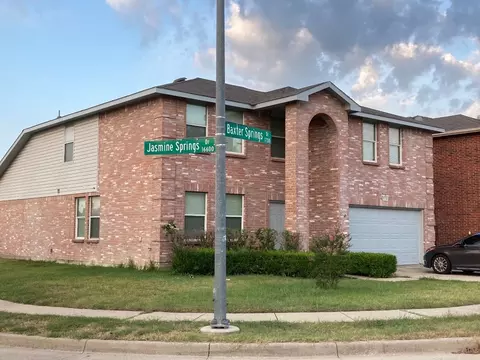 1736 Baxter Springs Dr, Justin, TX 76247