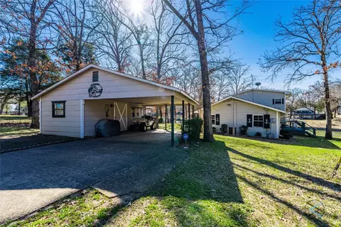 409 Kauai Ct, Tool, TX 75143