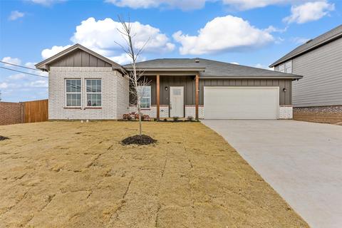 101 Magnolia Estates St, Crowley, TX 76036
