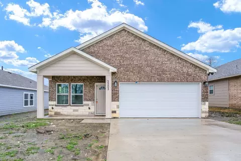 3303 Pickett St, Greenville, TX 75401
