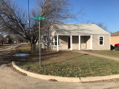 1001 SE 19th St SE, Mineral Wells, TX 76067