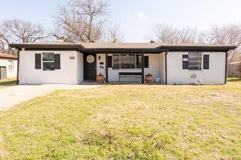 3816 Lakewood Dr, Lake Worth, TX 76135