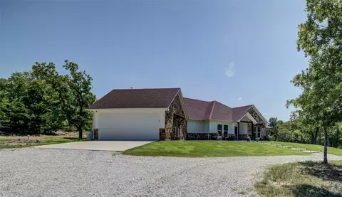 102 Silver Leaf Dr, Sunset, TX 76270 photo 4
