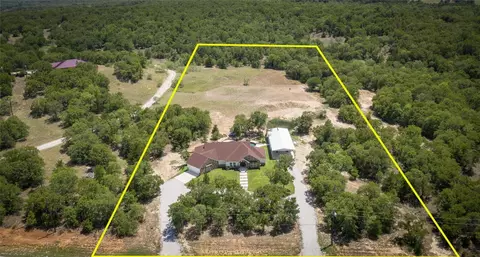 102 Silver Leaf Dr, Sunset, TX 76270 photo 2