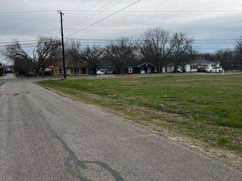 1 E Sam Rayburn Dr, Ector, TX 75439 photo 9