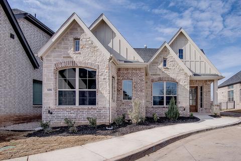 606 Oaks Ct, Kennedale, TX 76060