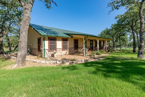 106 Hummingbird Ln, Weatherford, TX 76088