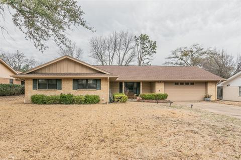 608 Deer Dr, Greenville, TX 75402