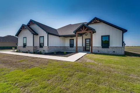 1081 Palmyra Rd, Palmer, TX 75152