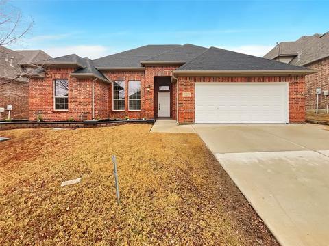 2516 Trailhead Dr, Fort Worth, TX 76177