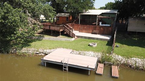 3317 Robinson Creek Dr, Granbury, TX 76048