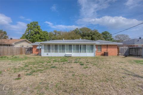1726 Captain Shreve Dr, Shreveport, LA 71105