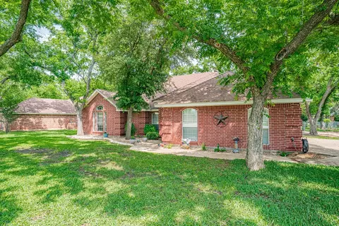 9307 S Longwood Dr, Granbury, TX 76049