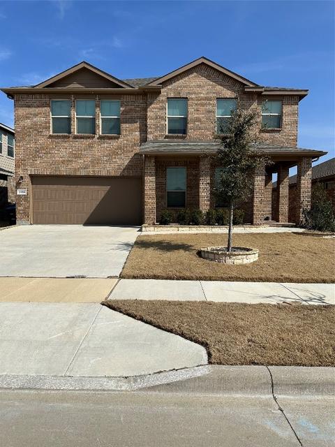9116 Golden Hollow Ln, Fort Worth, TX 76179