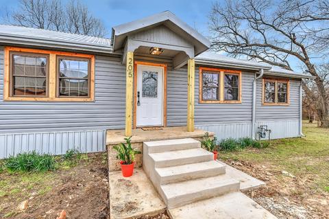 205 Ram Ave, Sadler, TX 76264