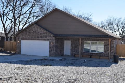 5509 Flagstone Dr, Sansom Park, TX 76114
