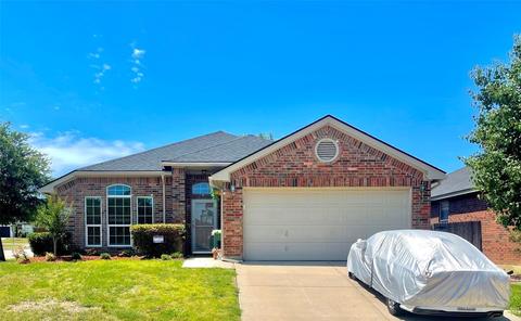 9301 Jason Ct, White Settlement, TX 76108