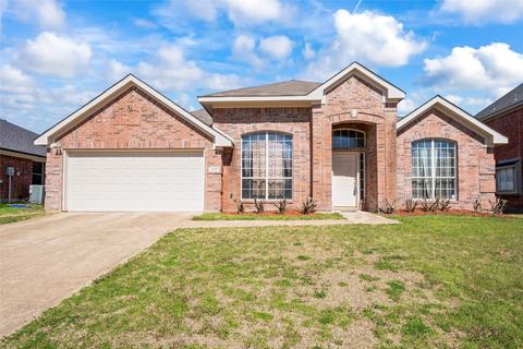 1007 Streamside Dr, Cedar Hill, TX 75104