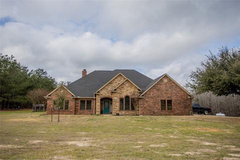 423 An County Rd 4431, Palestine, TX 75803