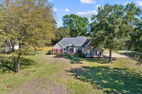8059 Broadacres Rd, Shreveport, LA 71129