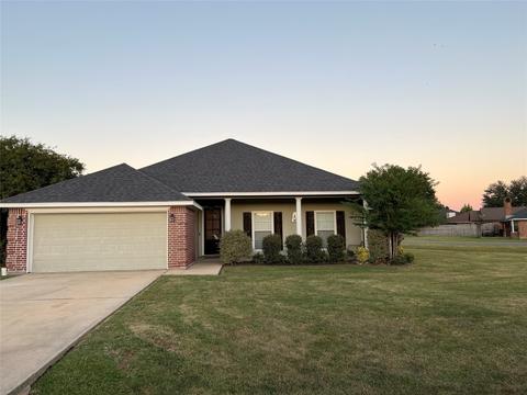 4203 Parkridge Dr, Benton, LA 71006