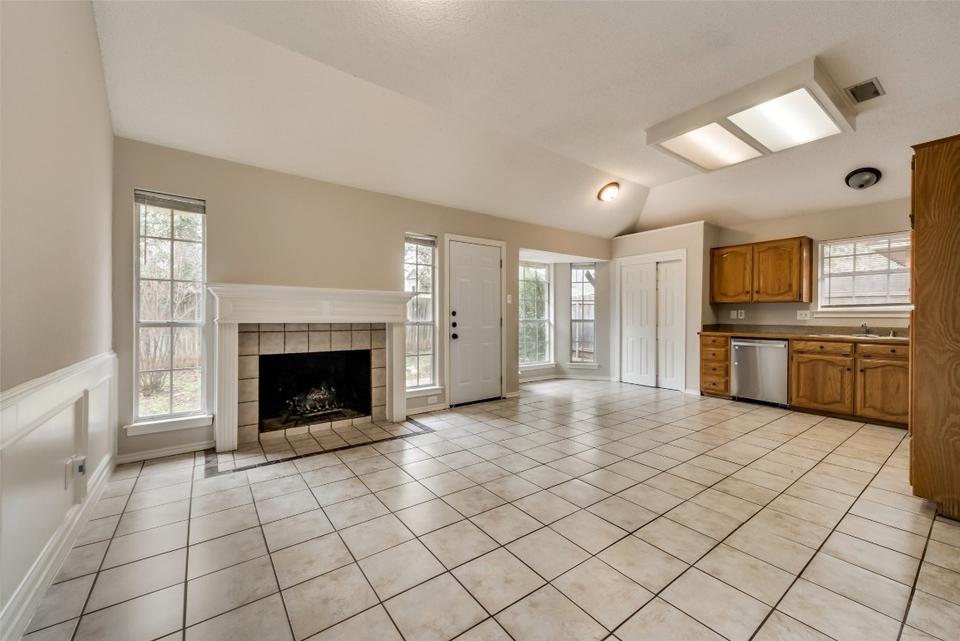  7728 Greengage Dr, Fort Worth, TX 76133 photo 13