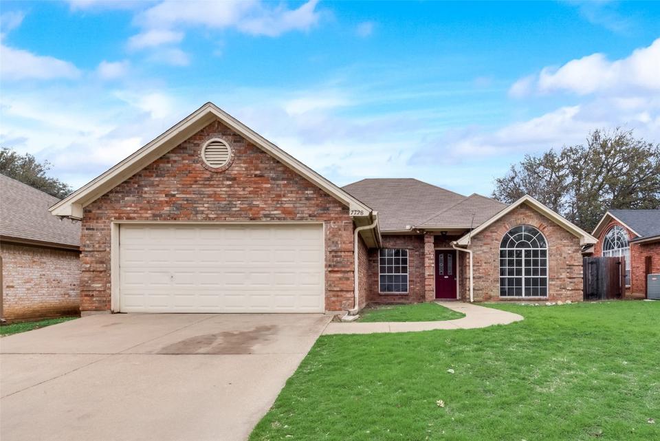  7728 Greengage Dr, Fort Worth, TX 76133 photo 1