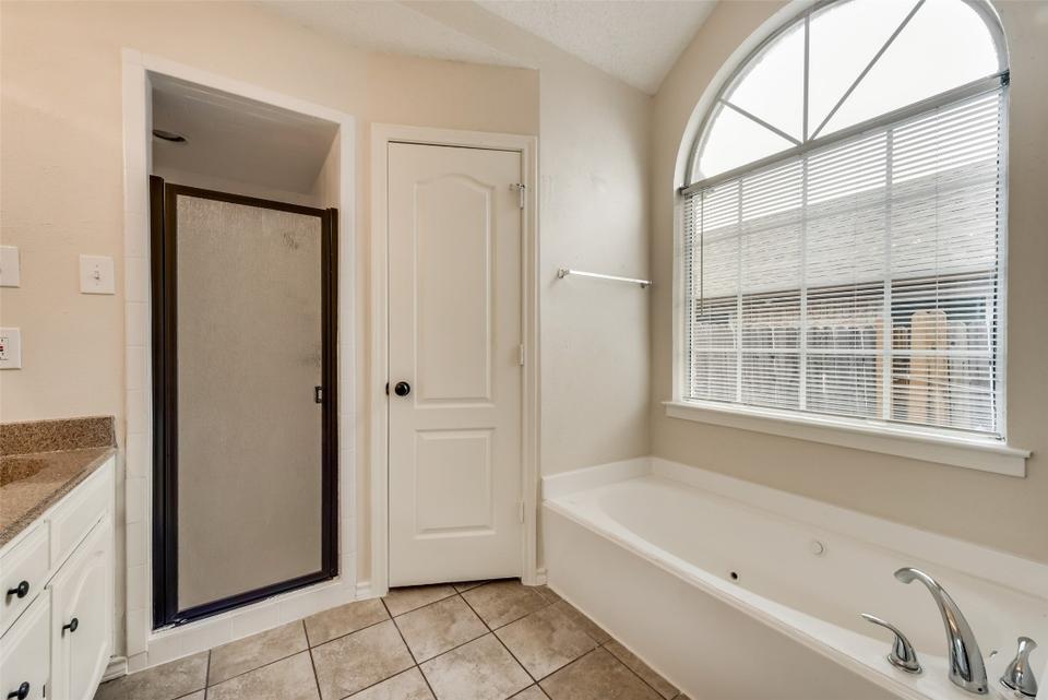  7728 Greengage Dr, Fort Worth, TX 76133 photo 23