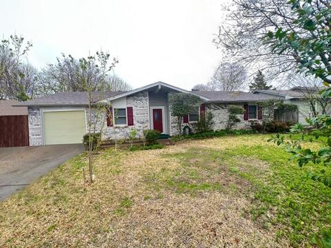 817 Twilight Dr, Cedar Hill, TX 75104