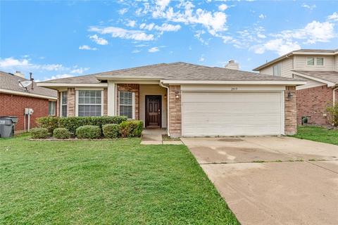 2015 Gardenia Dr, Forney, TX 75126