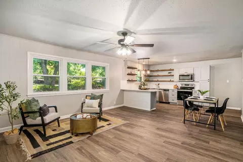 1210 Loma Alta Pl, Cleburne, TX 76033