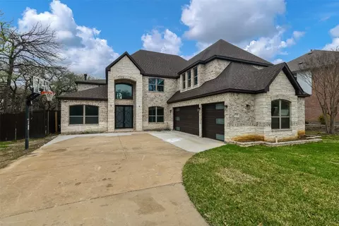 6710 Forest Park Dr, Arlington, TX 76001