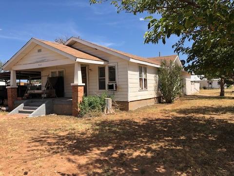 902 E 7th St, Rotan, TX 79546 photo 3