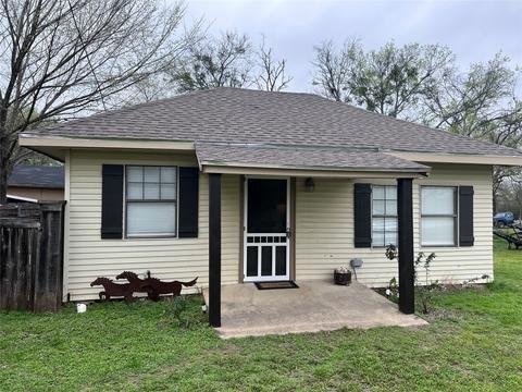 204 E South Main St, Blooming Grove, TX 76626