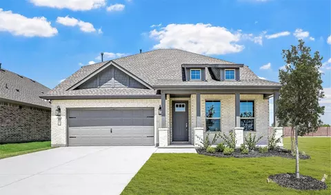 411 Hazeltine Rd, Red Oak, TX 75154